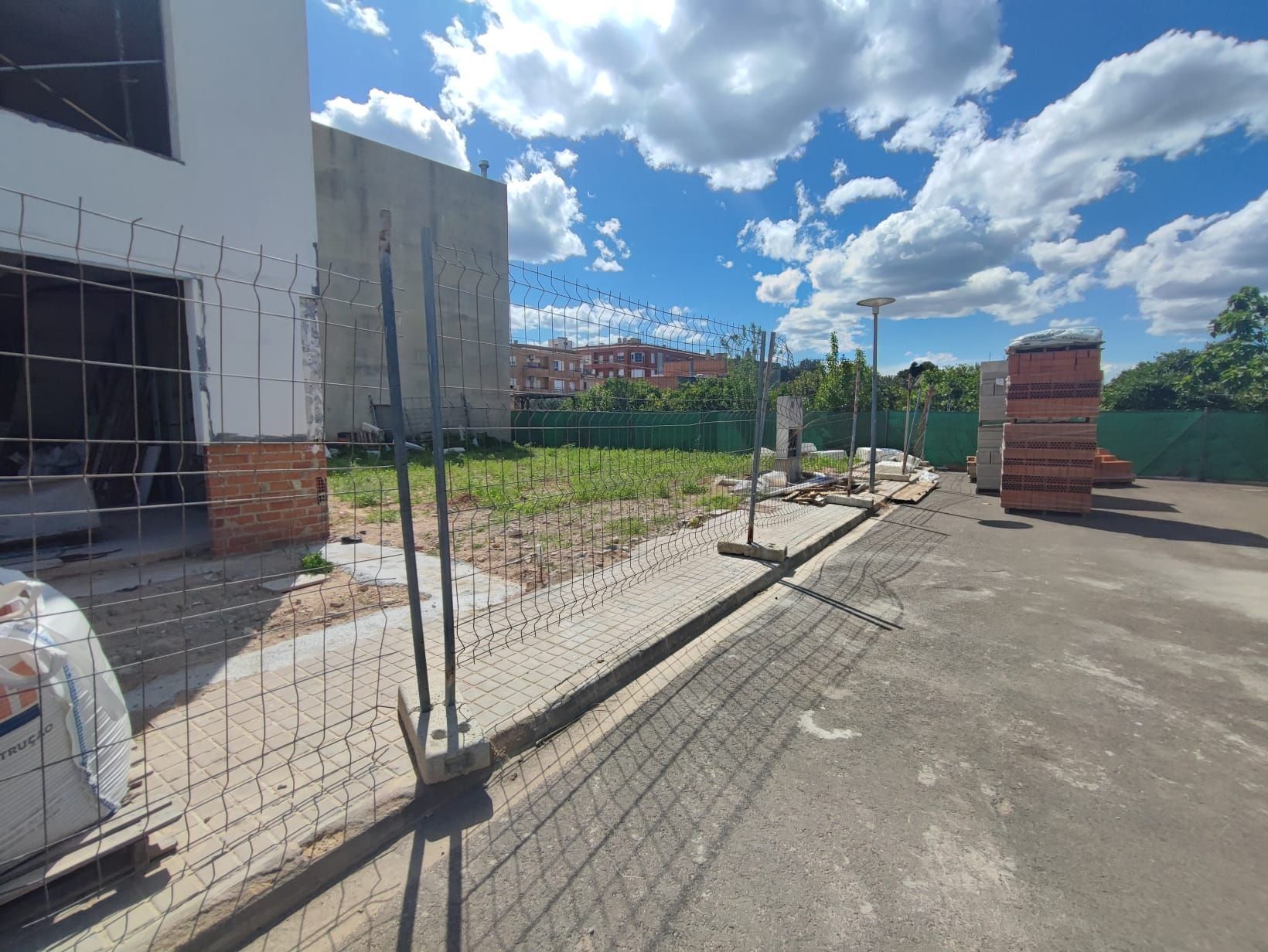 Residencial en venda en Riola