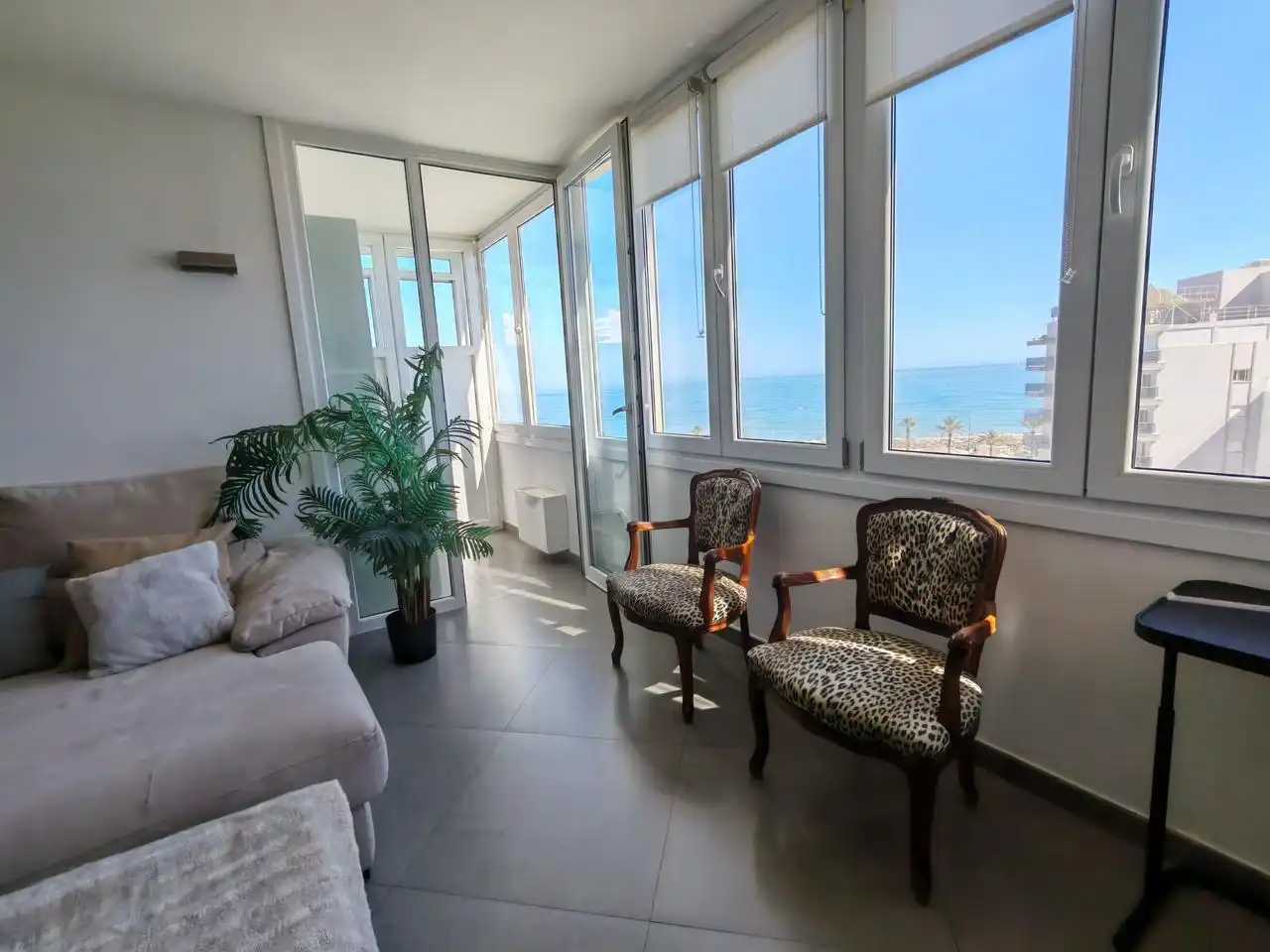 Flat for rent in Avenida de Playamar, Playamar - Benyamina