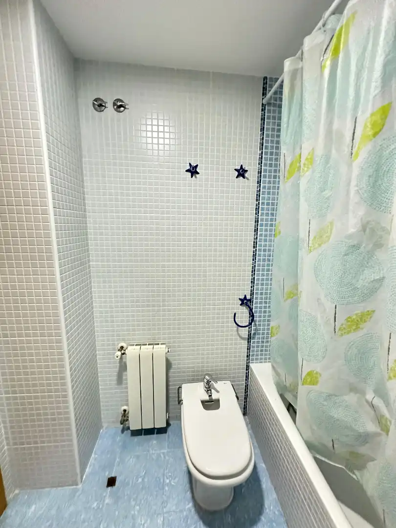 Bathroom of Flat for rent in Vila-real  with Air Conditioner, Heating and Furnished