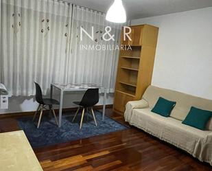 Bedroom of Flat to rent in Santiago de Compostela 