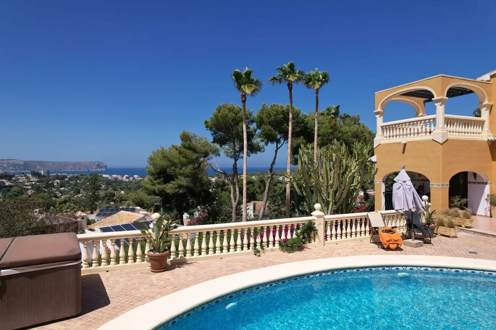 Swimming pool of Houses for sale in Jávea / Xàbia  with Air Conditioner, Heating and Private garden