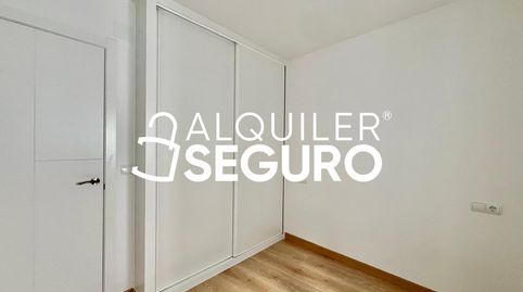 Foto 2 de Pis de lloguer a De Clara Campoamor, Puerta Bonita, Madrid Capital