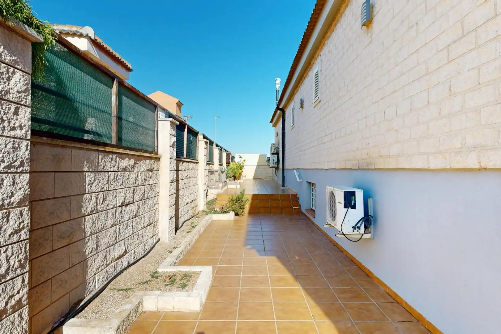Detached house with garden for sale in Calle JACINTO BENAVENTE, imagen 92