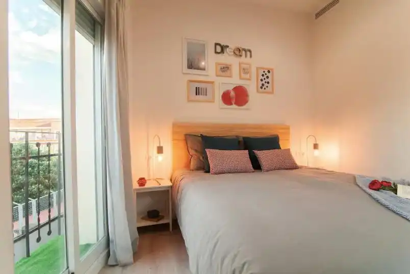 Bedroom of Apartments for rent in Madrid  with Air Conditioner, Heating and Parquet flooring