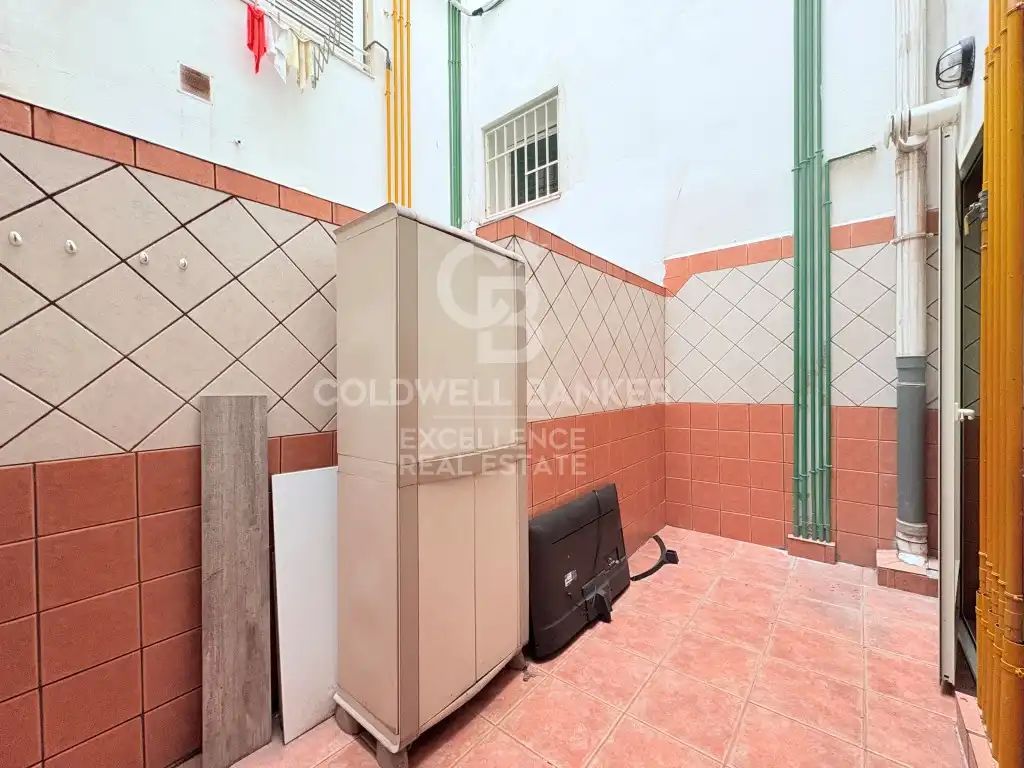 Vista exterior de Piso en venta en Valencia con Aire acondicionado, Terraza y Amueblado