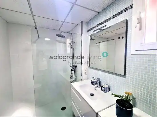 Apartment with pool for sale in La Duquesa, imagen 16