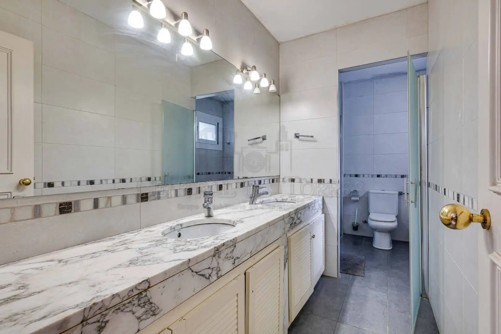 Baño de Casa o chalet en venta en Sant Cugat del Vallès con Calefacción, Jardín privado y Parquet