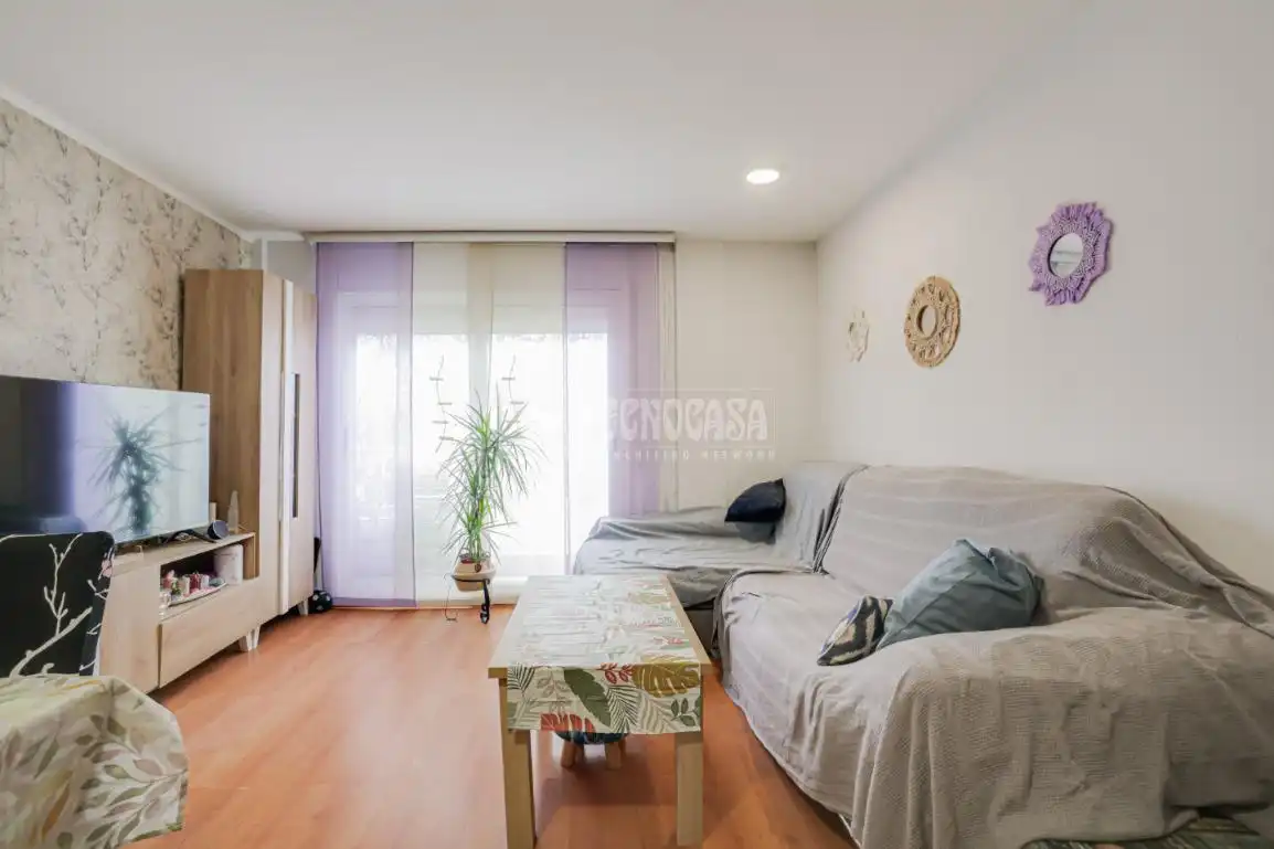 Living room of Flat for sale in Rubí  with Air Conditioner, Terrace and Storage room