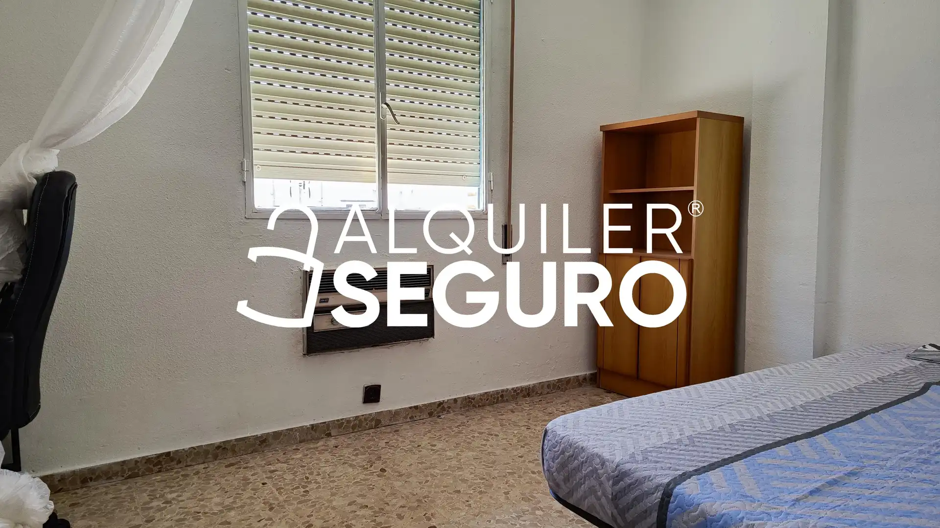 Bedroom of Flat for rent in Córdoba  with Air Conditioner, Terrace and Furnished