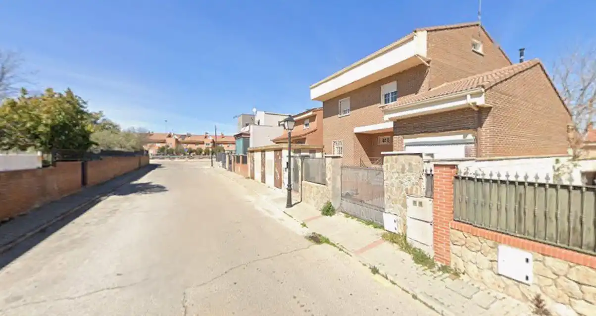 Vista exterior de Casa o chalet en venta en Camarma de Esteruelas con Terraza