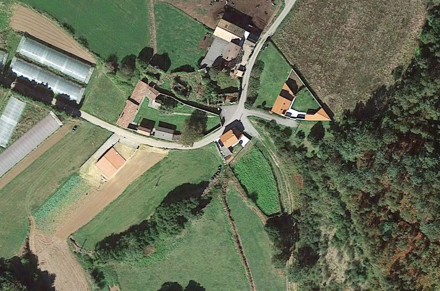 Terrain rustique à vendre à Lugar Miron 1