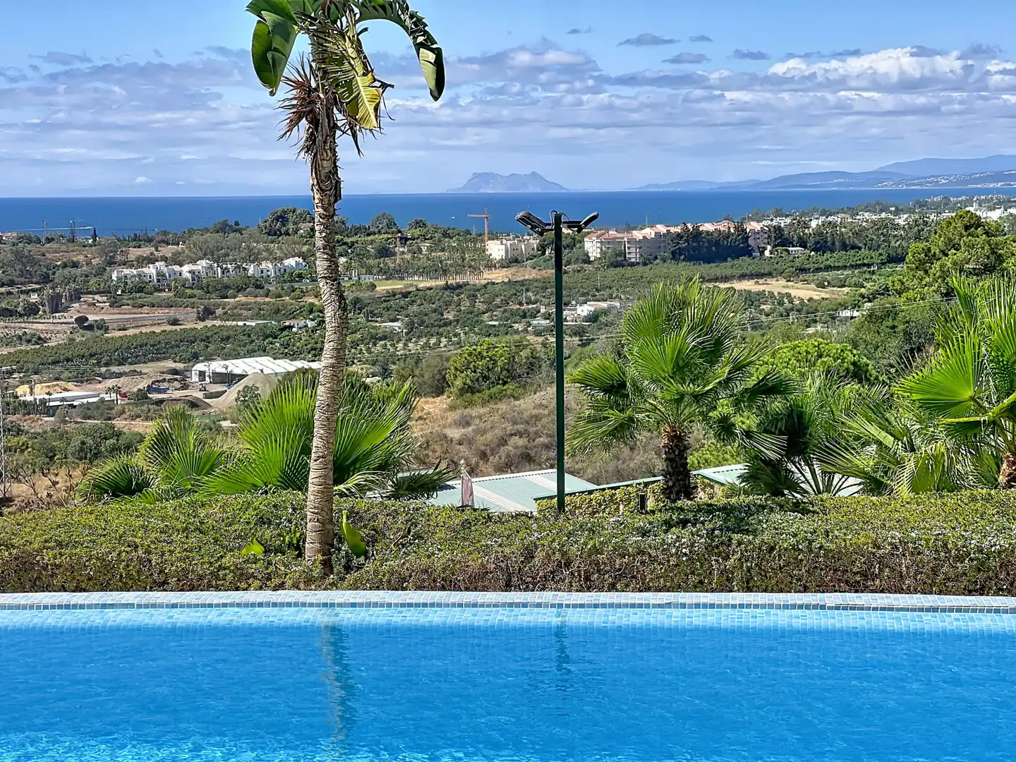 Piscina de Apartament en venda en Benahavís amb Aire condicionat i Terrassa