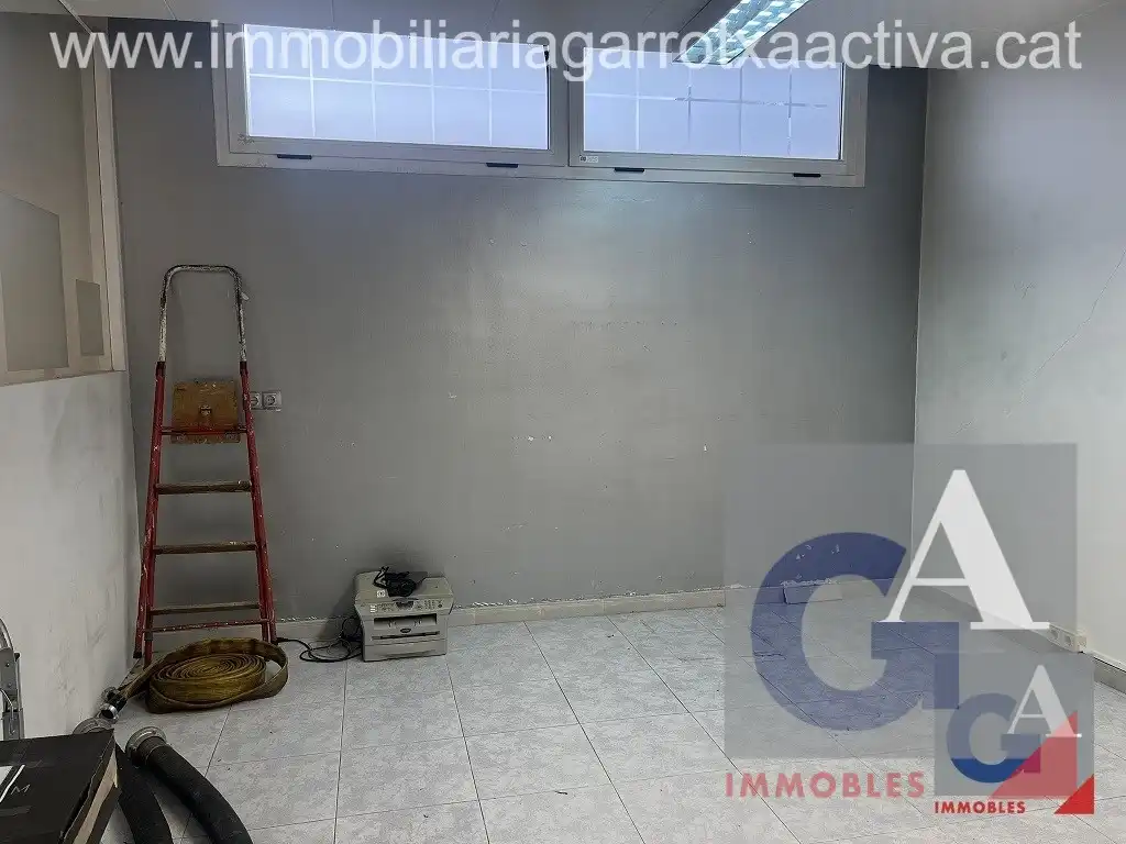Locale commerciale in vendita a Olot, imagen 2