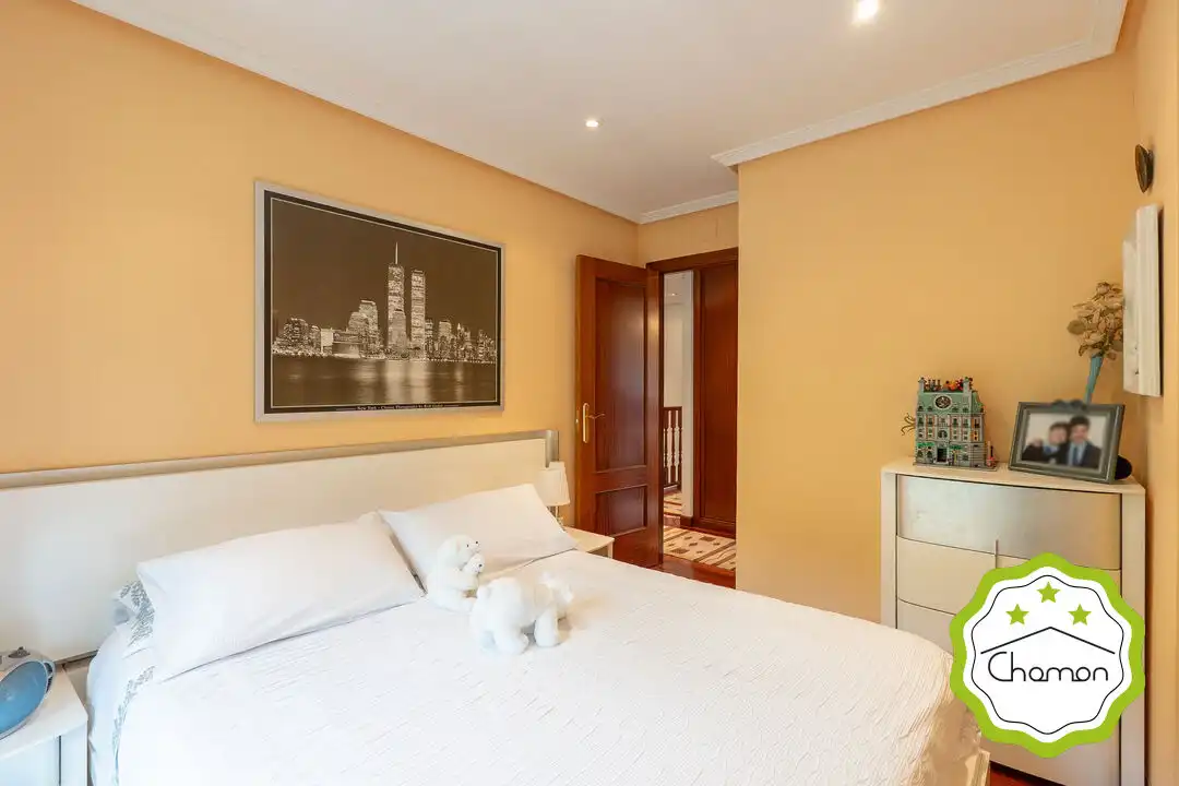 Bedroom of Houses for sale in Castro-Urdiales  with Heating and Furnished