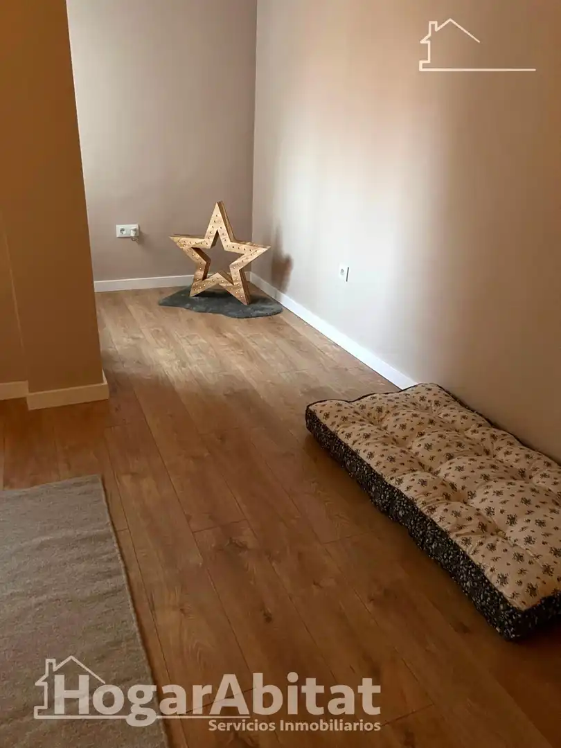 Habitación de Piso en venta en Paterna con Aire acondicionado y Balcón
