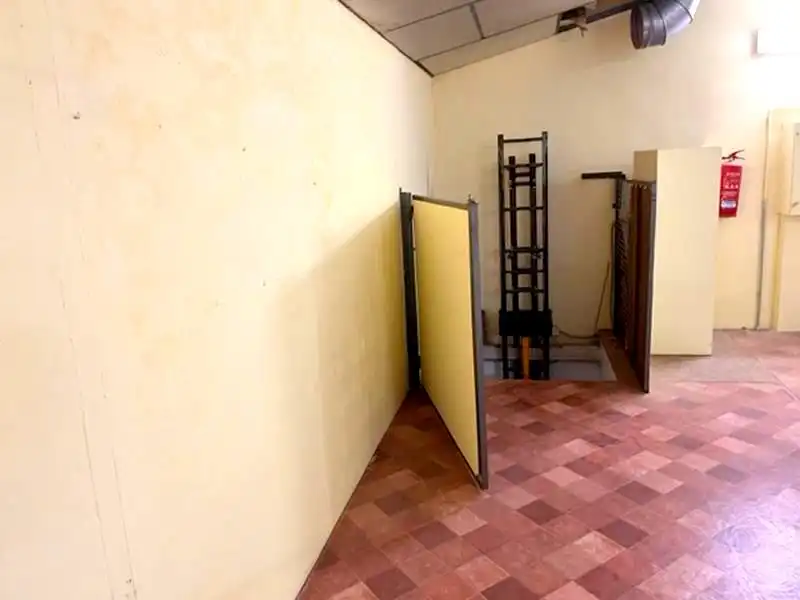 Fabrikhallen zum Verkauf in Zona Calvario
