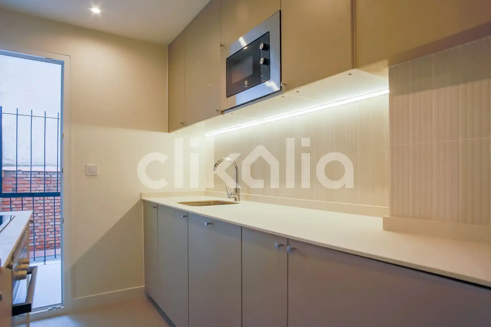 Kitchen of Flat for sale in Madrid  with Air Conditioner, Heating and Terrace