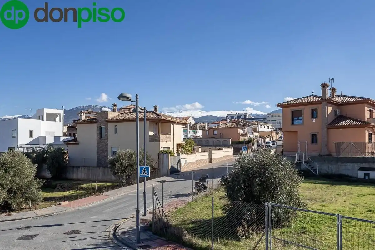 Residencial en venta en Calle Libertad, 4, La Zubia Ciudad