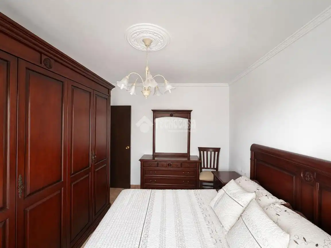 Habitación de Casa adosada en venta en Antequera con Aire acondicionado, Trastero y Amueblado
