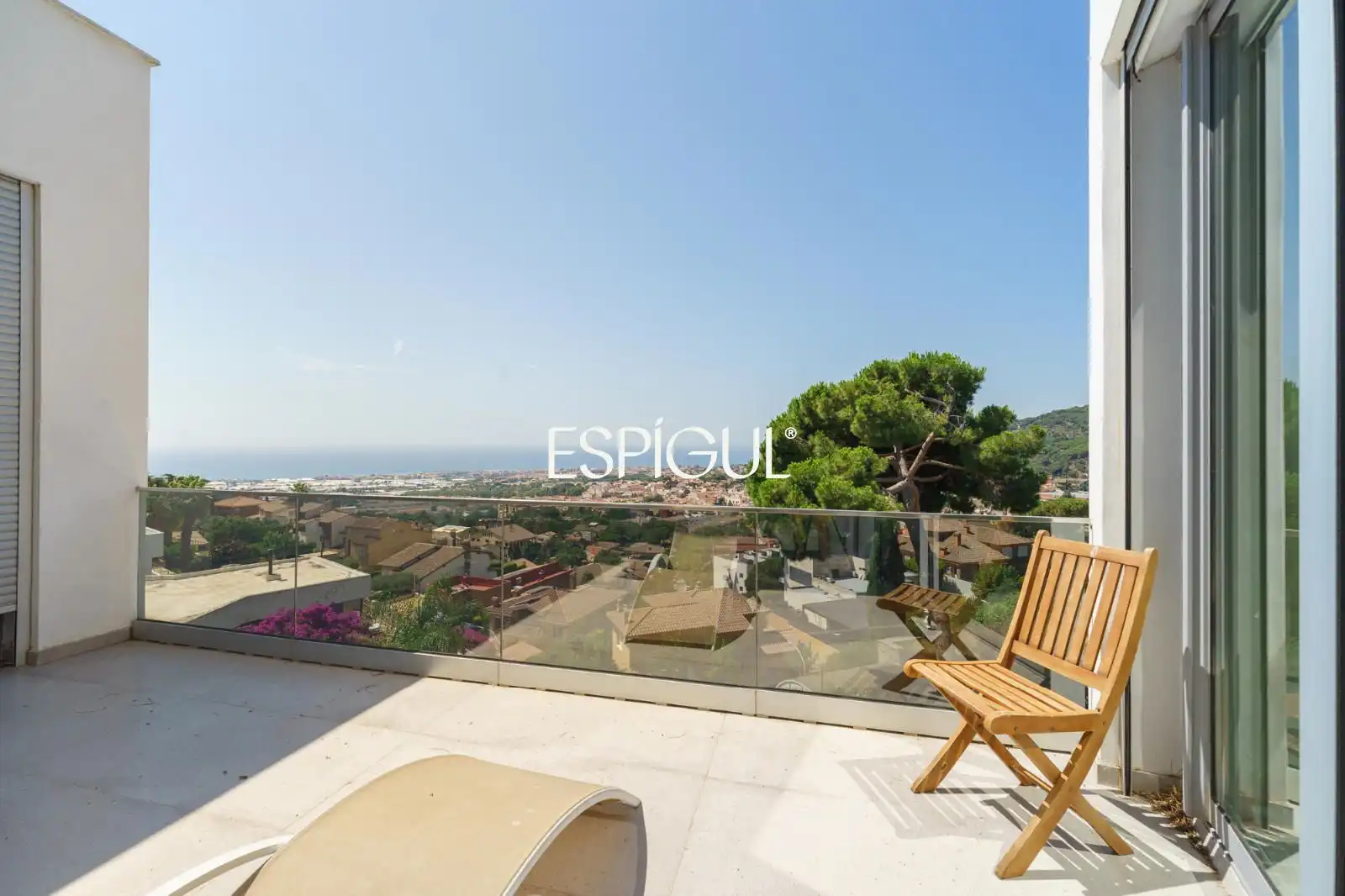 Vista exterior de Casa o chalet en venta en Vilassar de Dalt con Aire acondicionado, Calefacción y Jardín privado