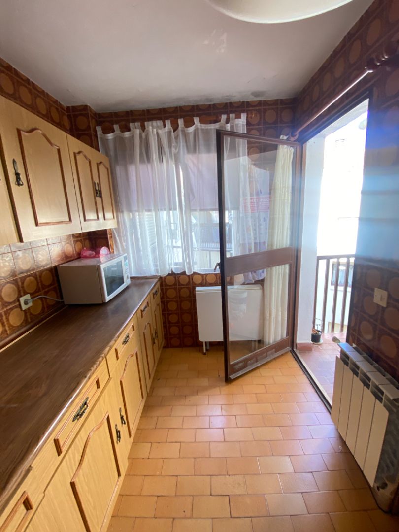 Cuina de Pis en venda en Brihuega amb Calefacció, Terrassa i Moblat