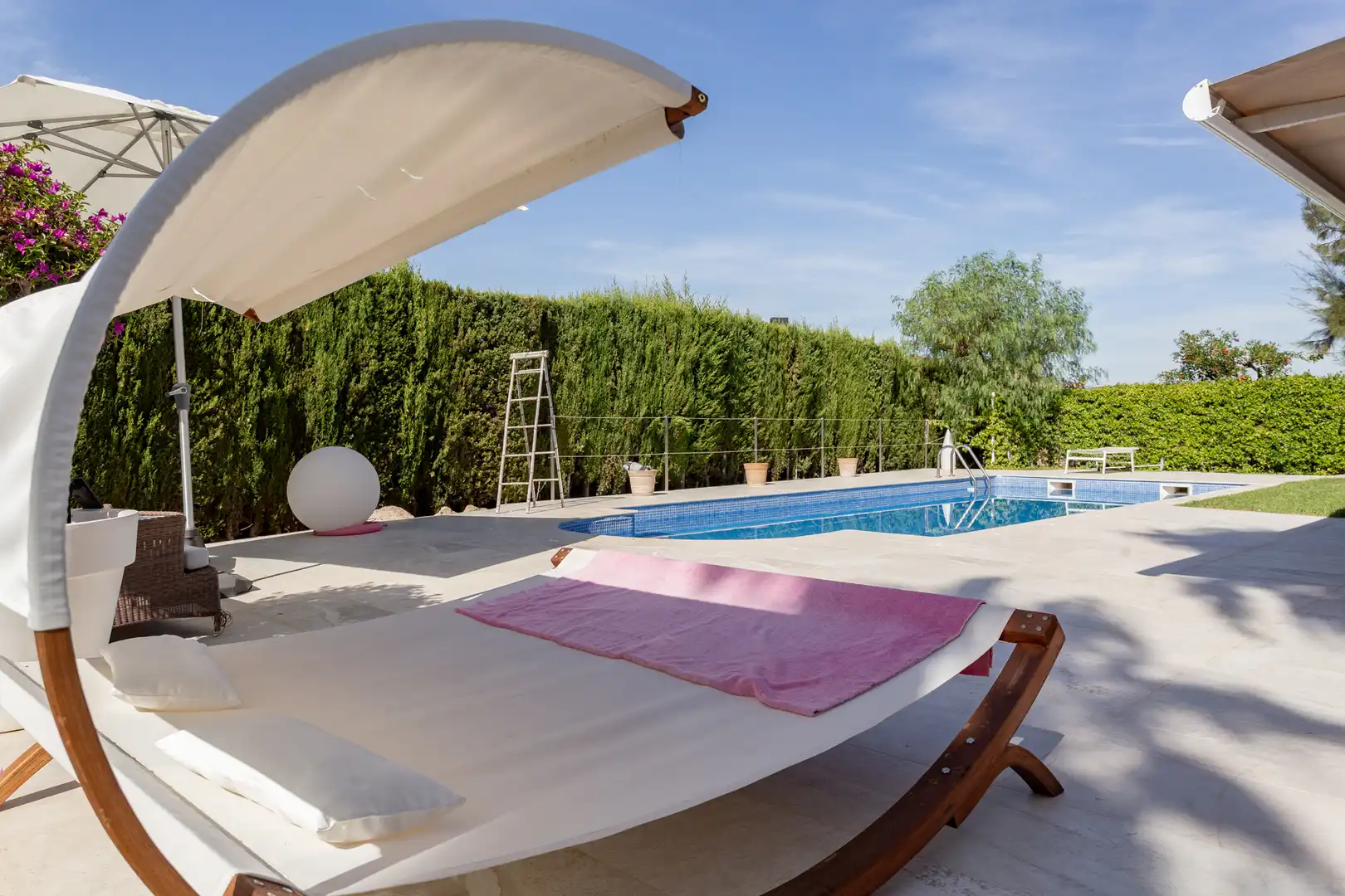 Villa con piscina in vendita a Carrer de Salvador Ventosa i Pina 1, imagen 5