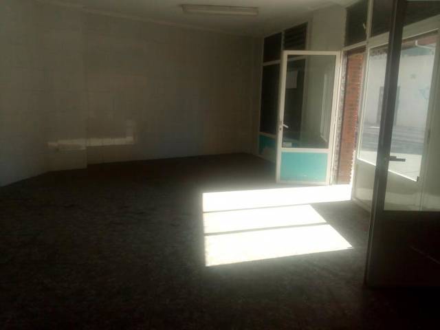 Local comercial en Alquiler en Calle Tizona en Trobajo del Camino