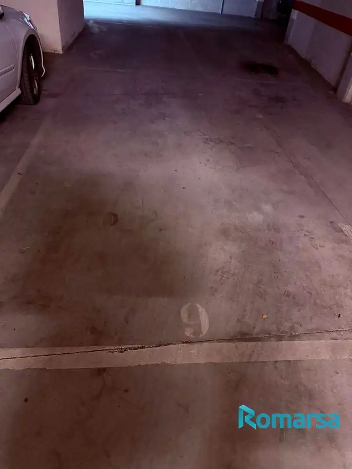 Parking de Piso en venta en Ávila con Calefacción, Parquet y Trastero