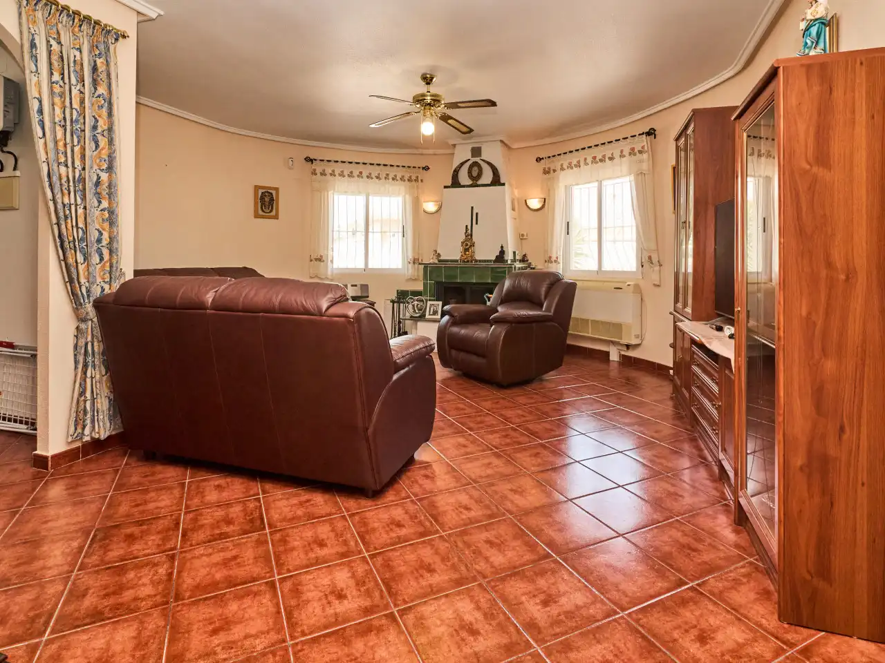 Sala d'estar de Casa o xalet en venda en Torrevieja amb Aire condicionat, Calefacció i Jardí privat