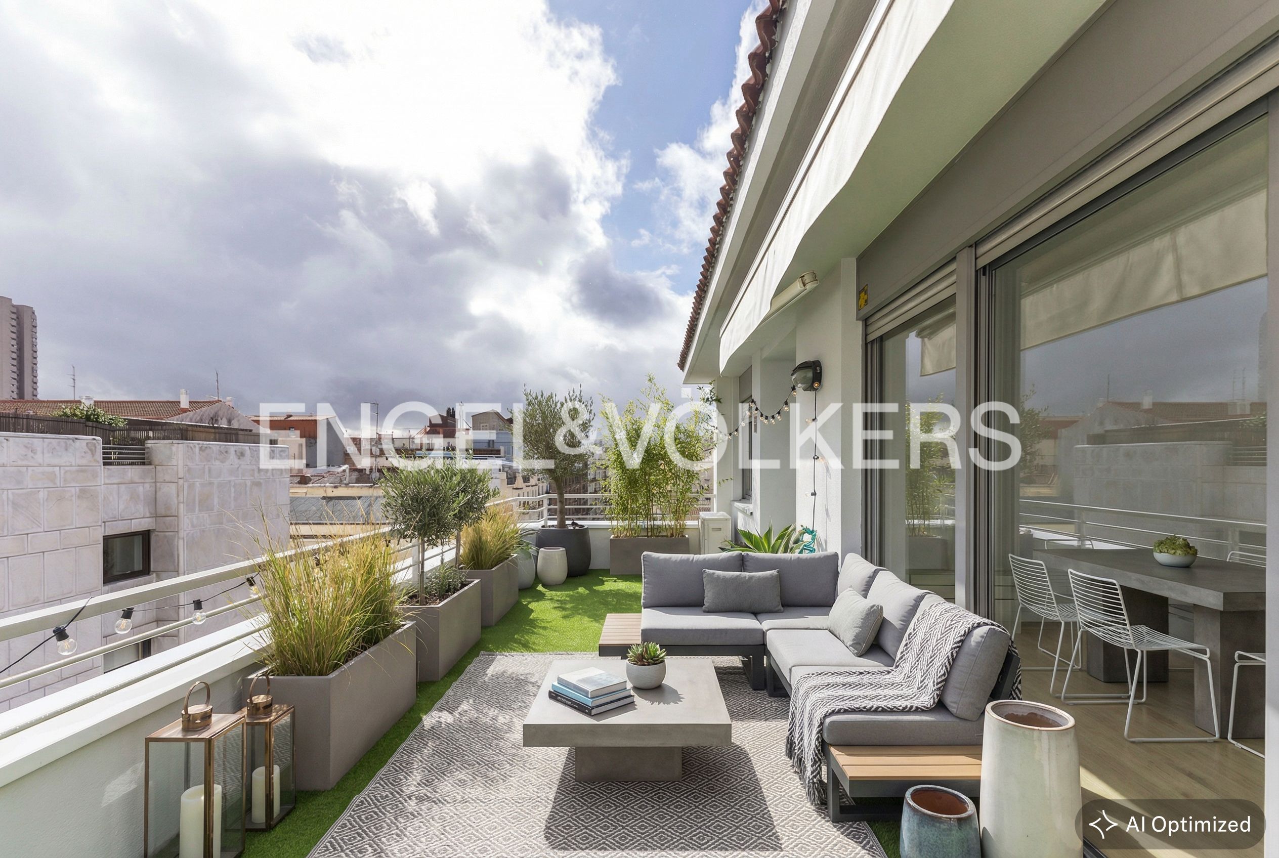 Terrace of Duplex to rent in  Madrid Capital  with Air Conditioner, Heating and Parquet flooring