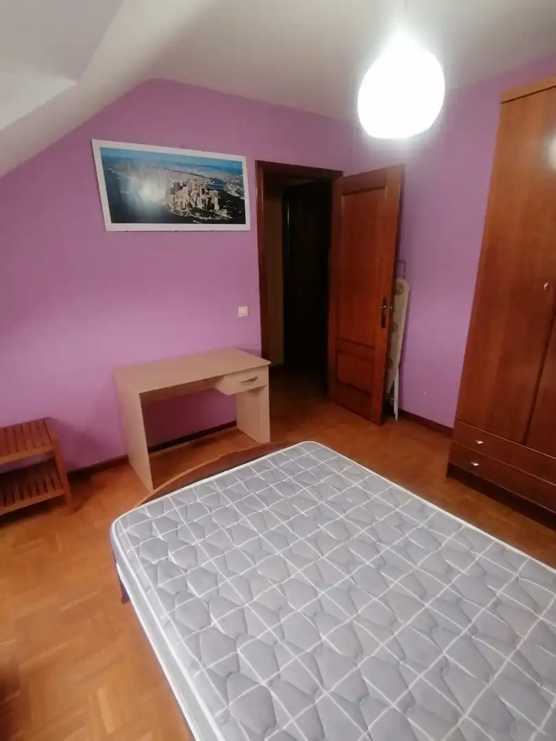 Dormitori de Dúplex en venda en Gijón  amb Calefacció, Parquet i Traster