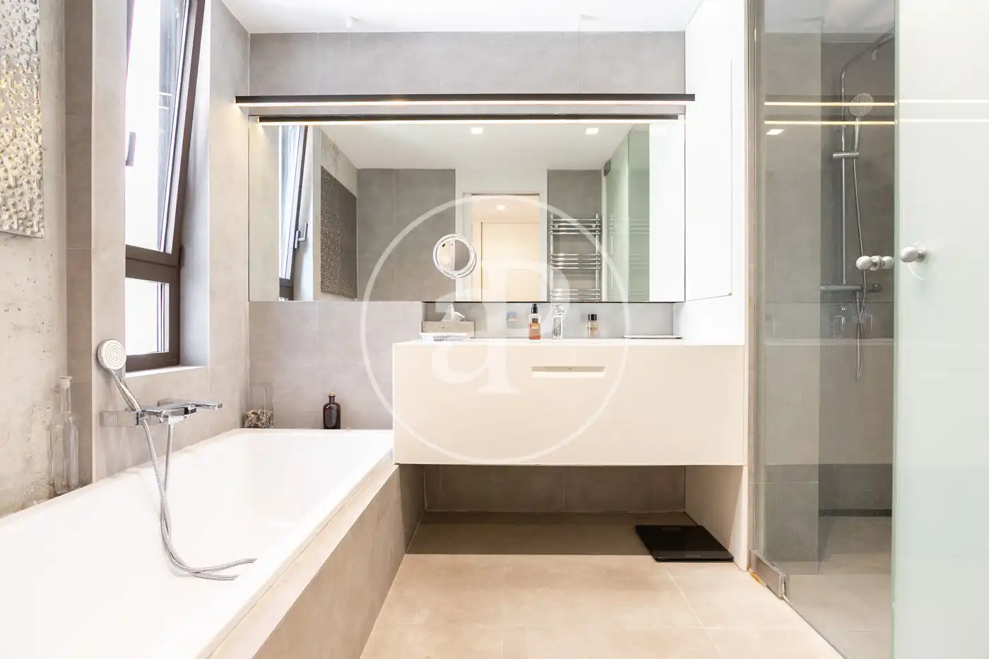 Bathroom of Detached homes for sale in Barcelona  with Air Conditioner, Heating and Private garden