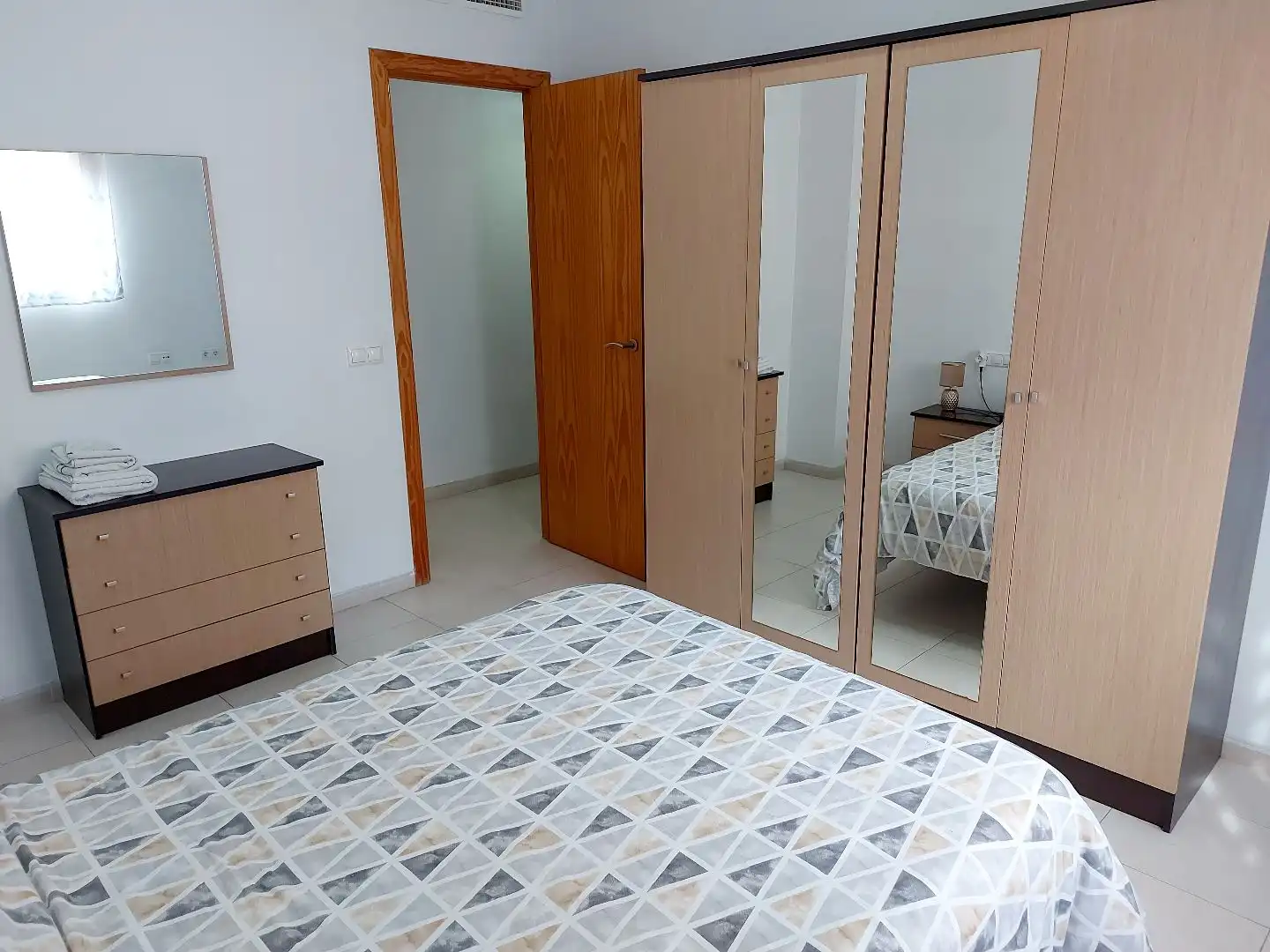 Habitación de Piso de alquiler en Viator con Amueblado, Horno y Lavadora