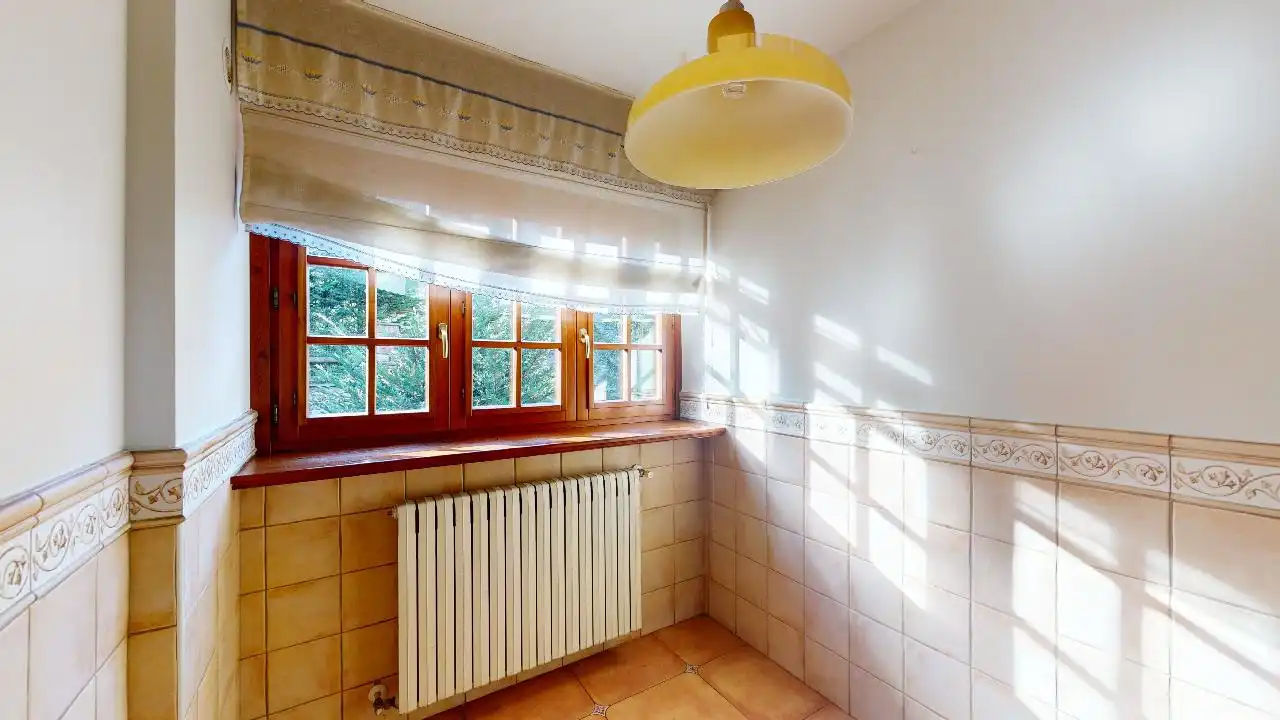 Cocina de Piso en venta en La Massana con Calefacción, Parquet y Trastero