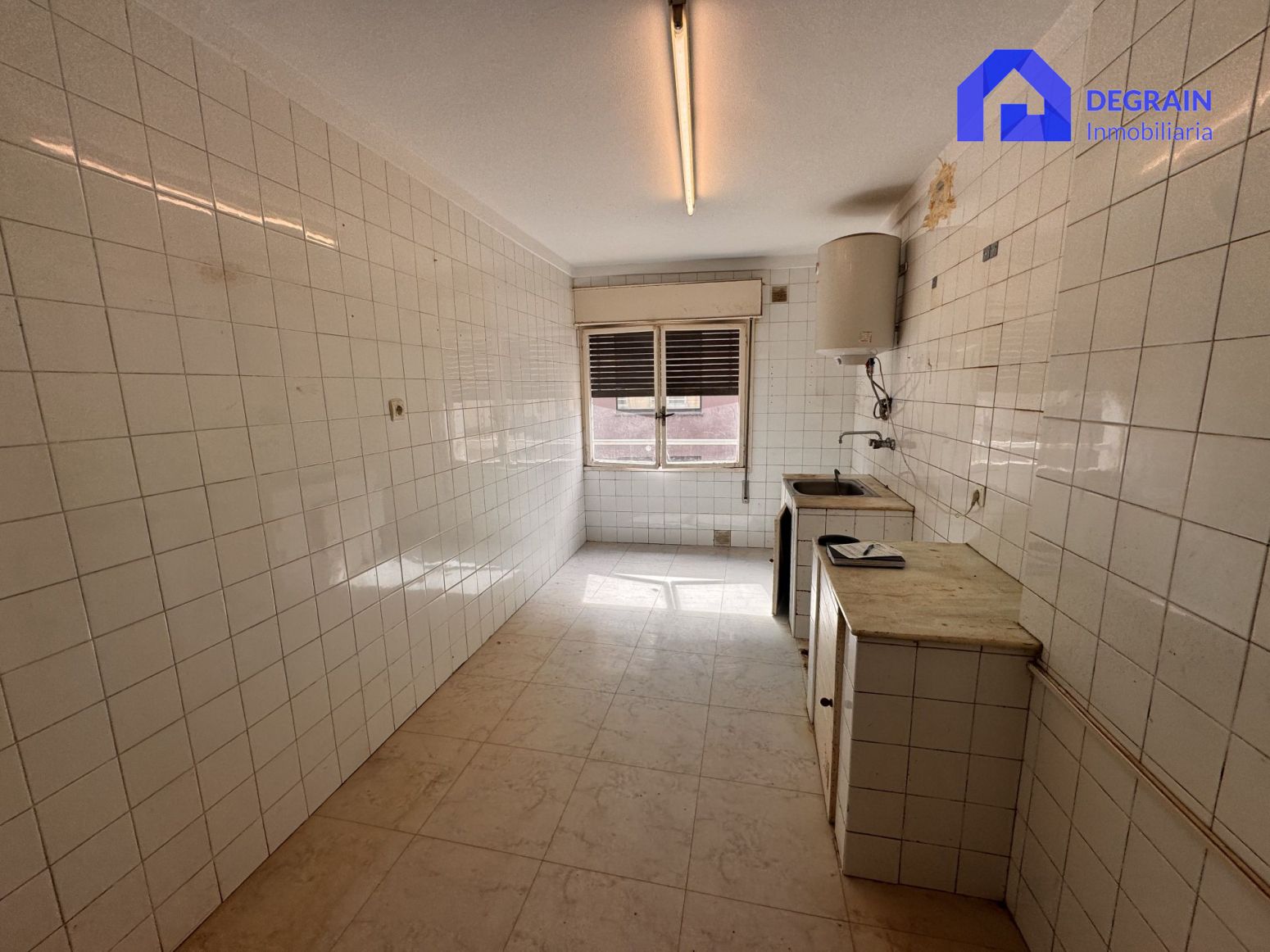Kitchen of Flat for sale in Gijón 
