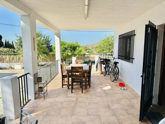 Casa-chalet en Venta en Albalat dels Tarongers - Partida Calderona o Cova  en Centro - El Castillo