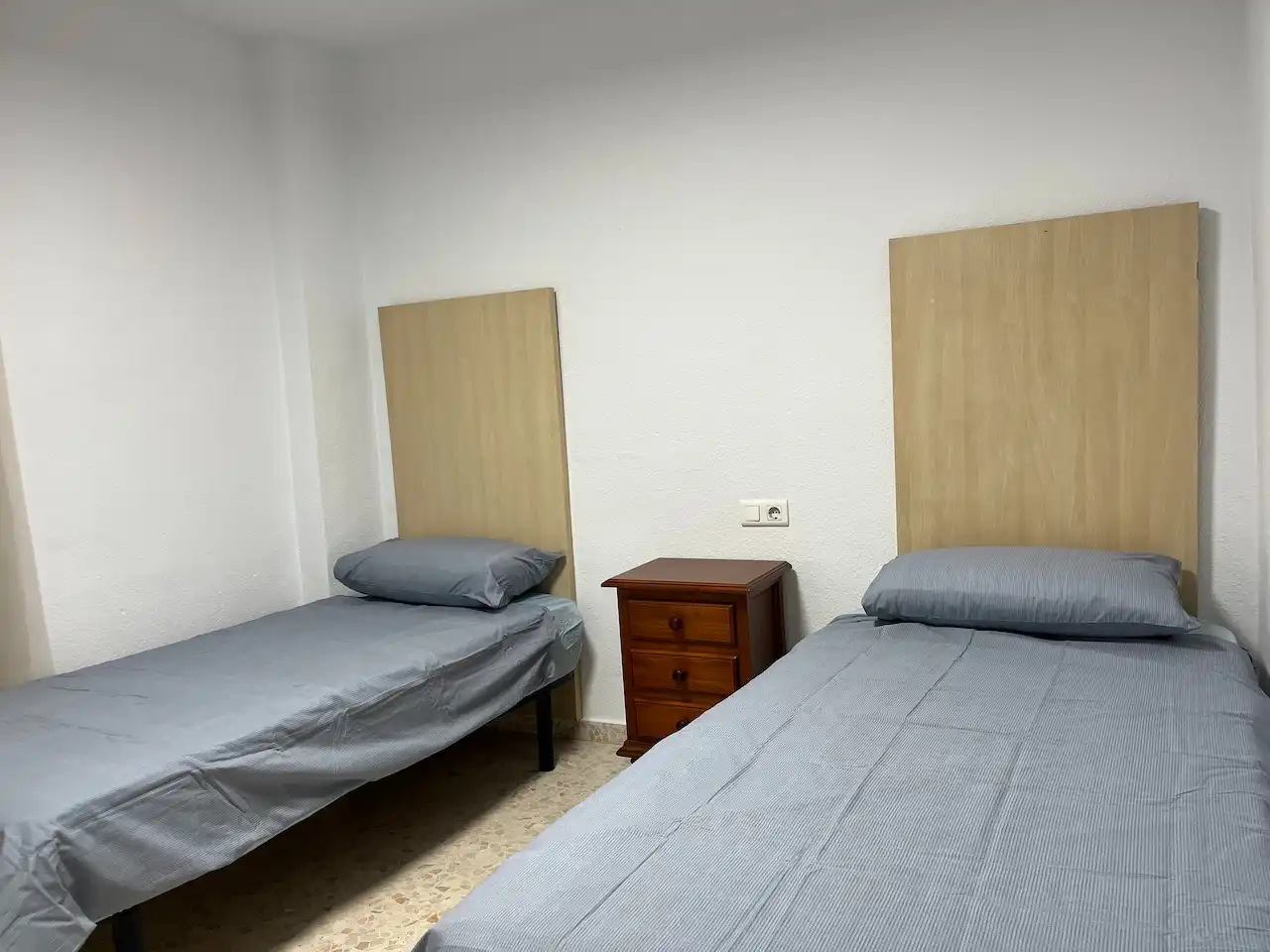 Dormitori de Pis de lloguer en Vélez-Málaga amb Aire condicionat, Calefacció i Terrassa