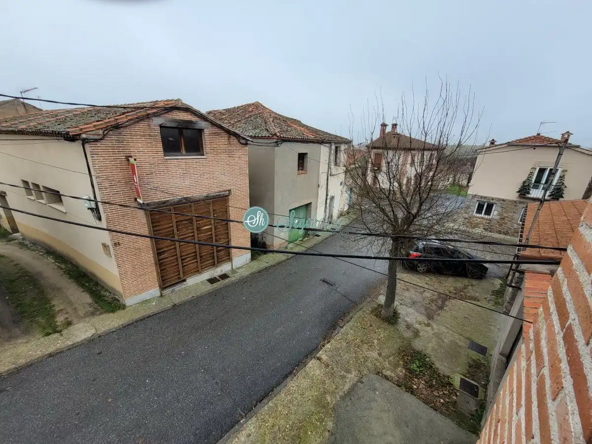 Vista exterior de Casa o chalet en venta en Segovia con Calefacción, Terraza y Trastero