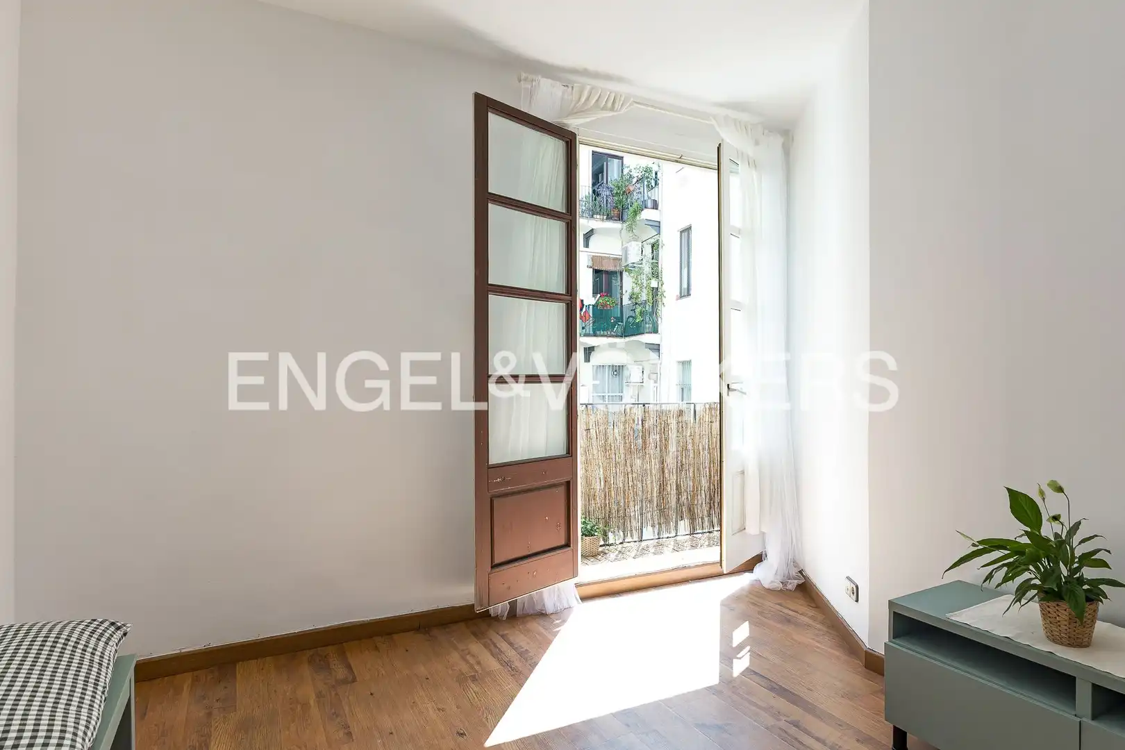 Piso con terraza en venta en Ciutat Vella, imagen 3