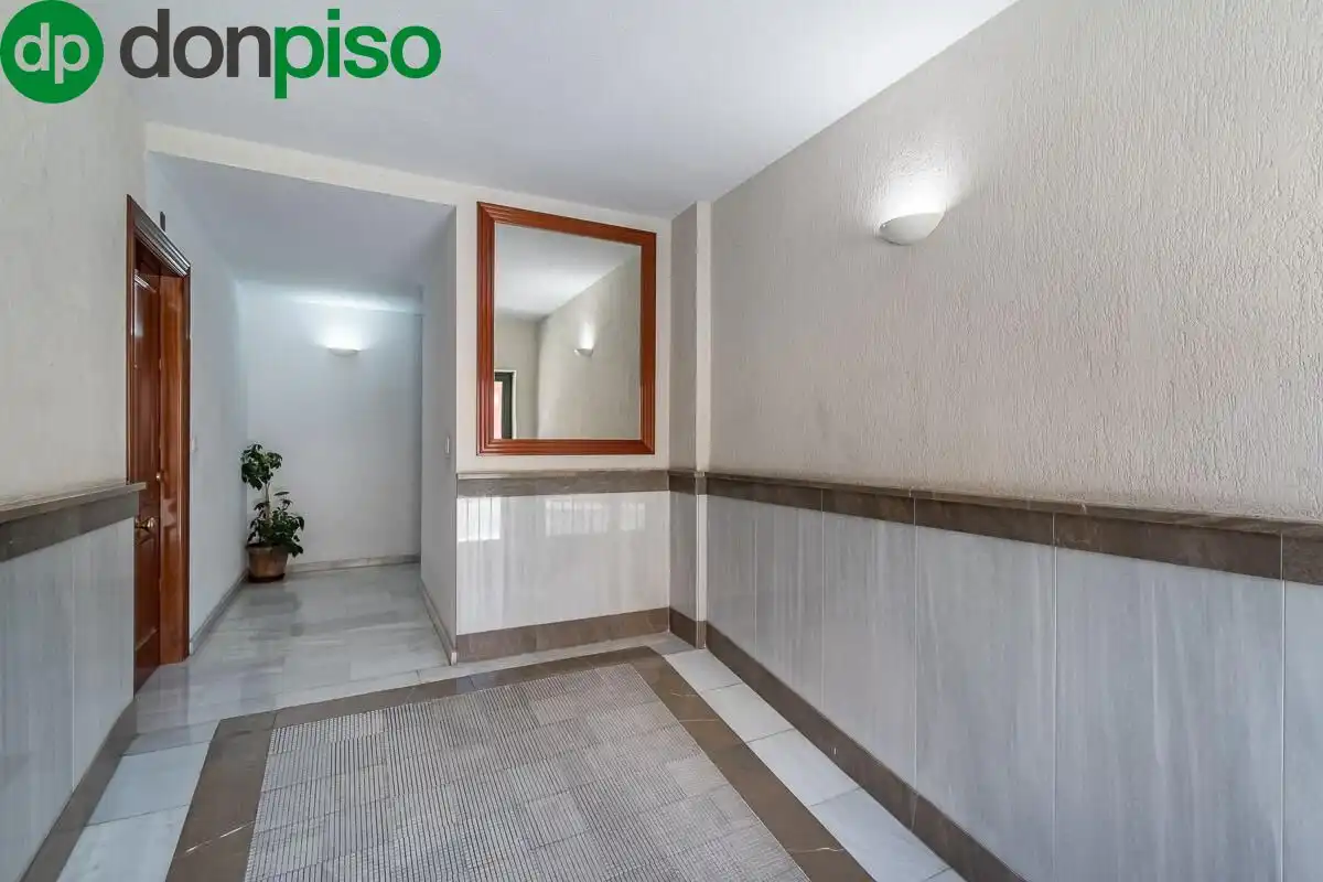 Flat for sale in Granada  with Heating and Storage room