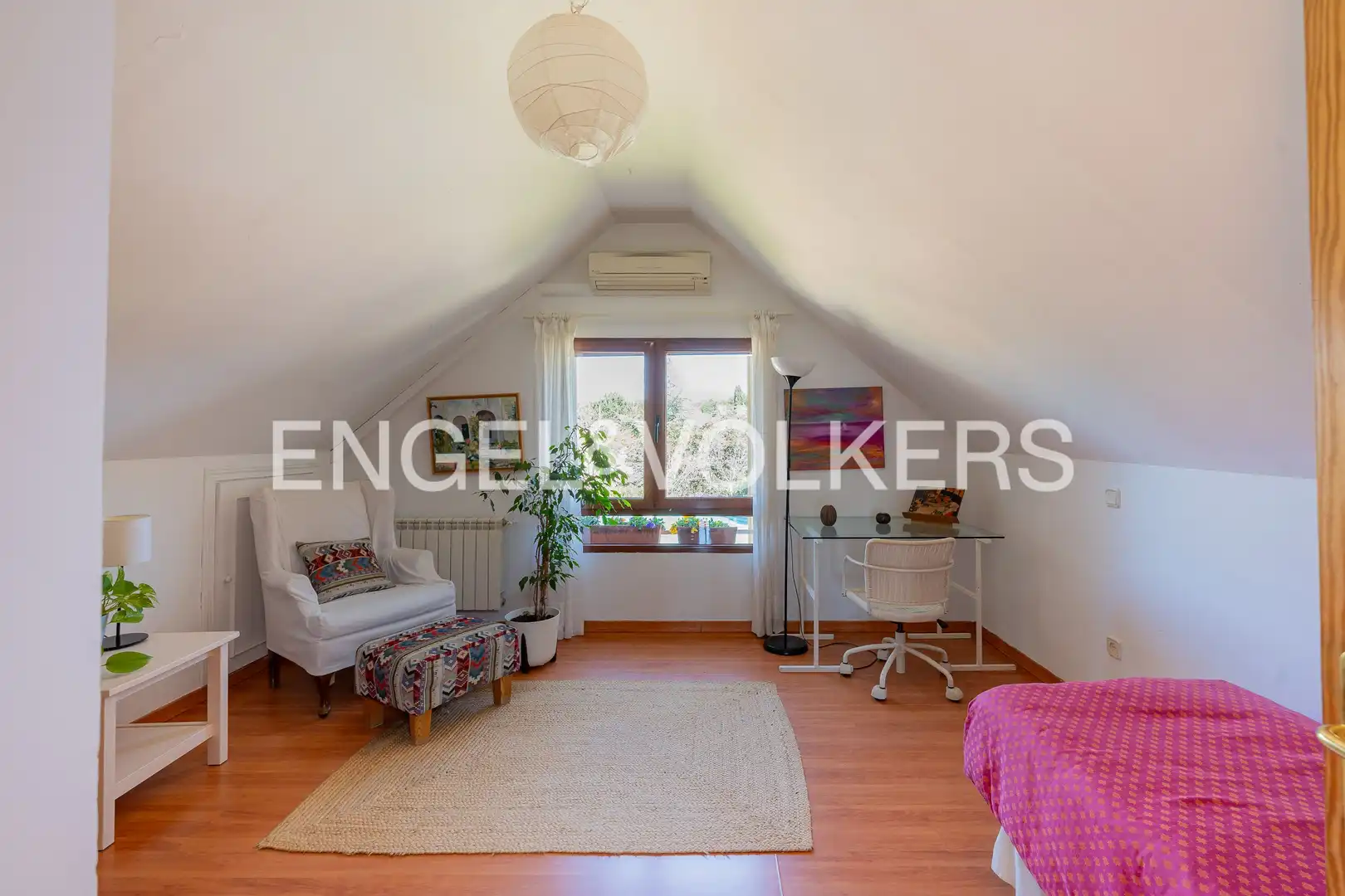 Habitación de Casa o chalet en venta en Galapagar con Aire acondicionado, Calefacción y Jardín privado