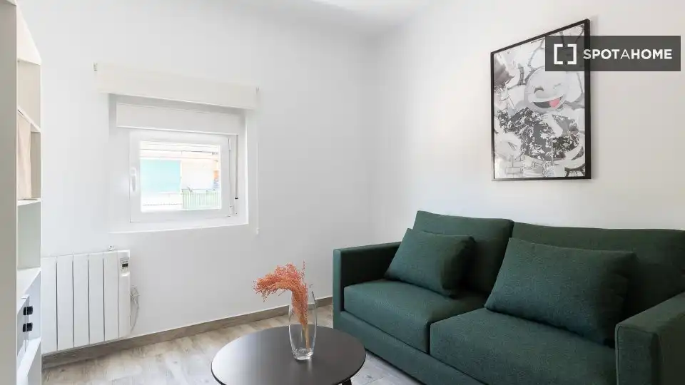Living room of Flat for rent in Getafe  with Air Conditioner, Heating and Furnished