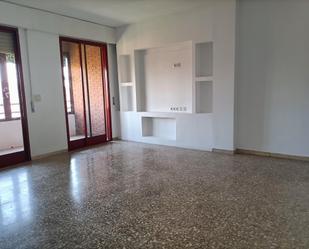 Flat for sale in  Madrid Capital  with Heating