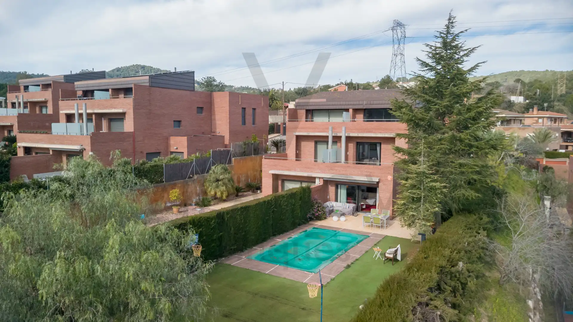 Vista exterior de Casa adosada en venda en Castellvell del Camp amb Aire condicionat, Calefacció i Jardí privat