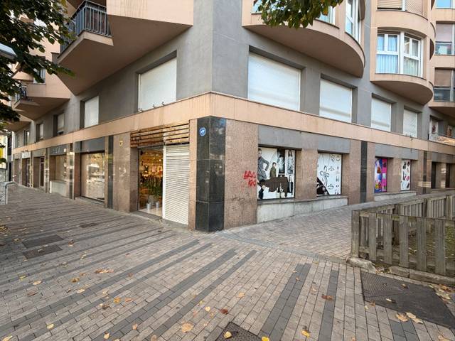 Local comercial en Alquiler en Rambla d'Ègara, 315 en Ca n'Aurell