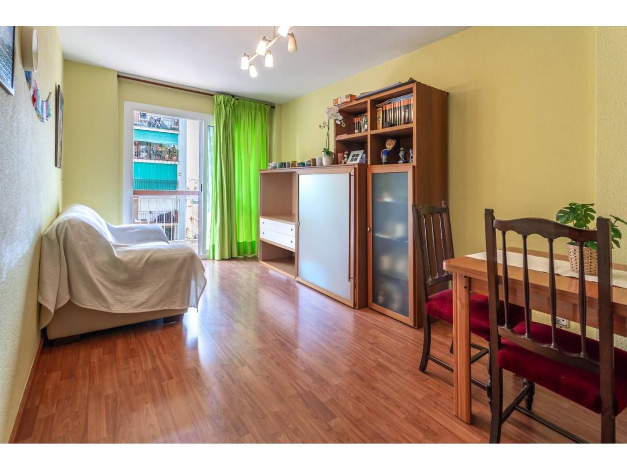 Bedroom of Flat for sale in L'Hospitalet de Llobregat  with Balcony