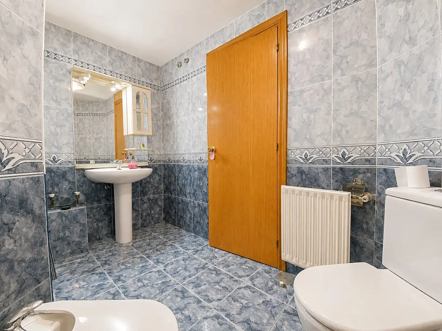 Bathroom of Flat for sale in Torrejón de Ardoz  with Heating and Parquet flooring