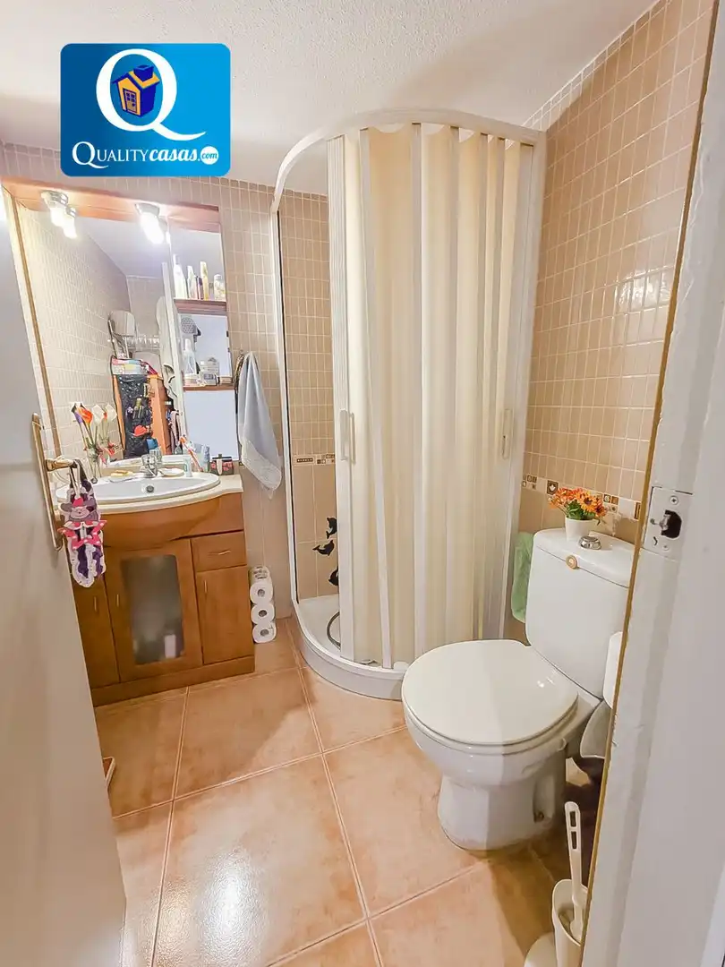 Bathroom of Apartments for sale in Alicante / Alacant