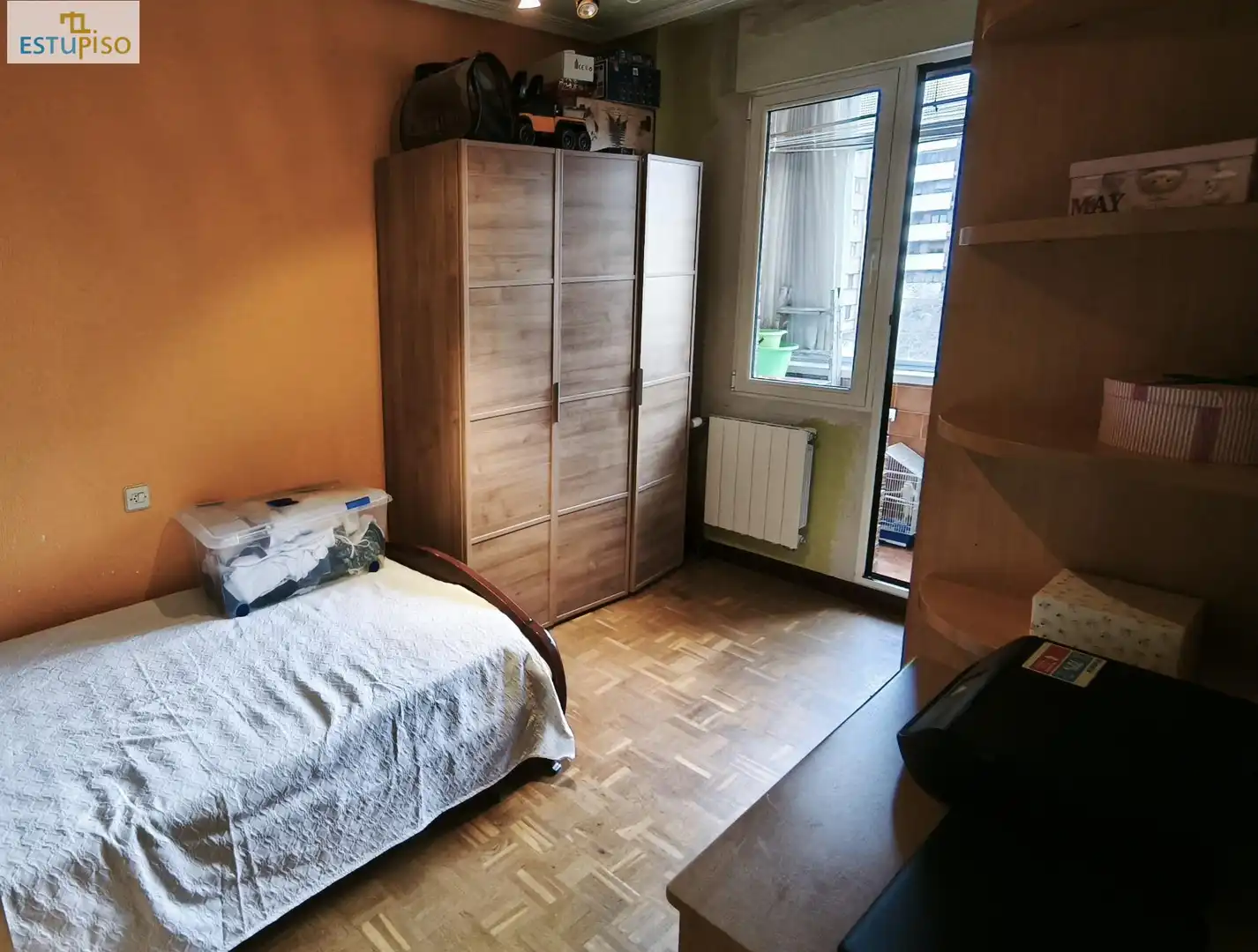 Dormitori de Pis en venda en Vitoria - Gasteiz amb Calefacció, Parquet i Terrassa
