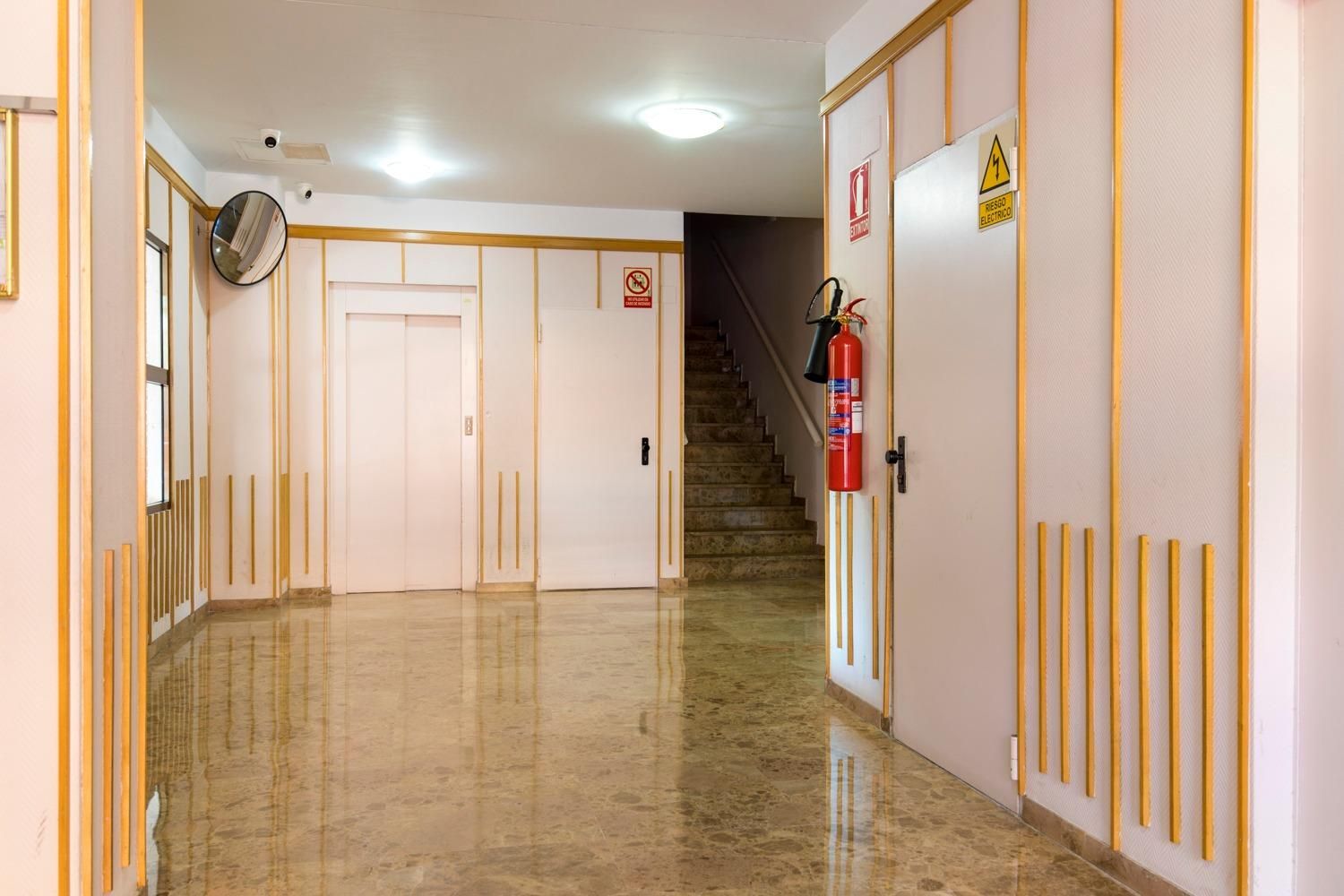 Flat for sale in  Zaragoza Capital  with Heating, Terrace and Storage room